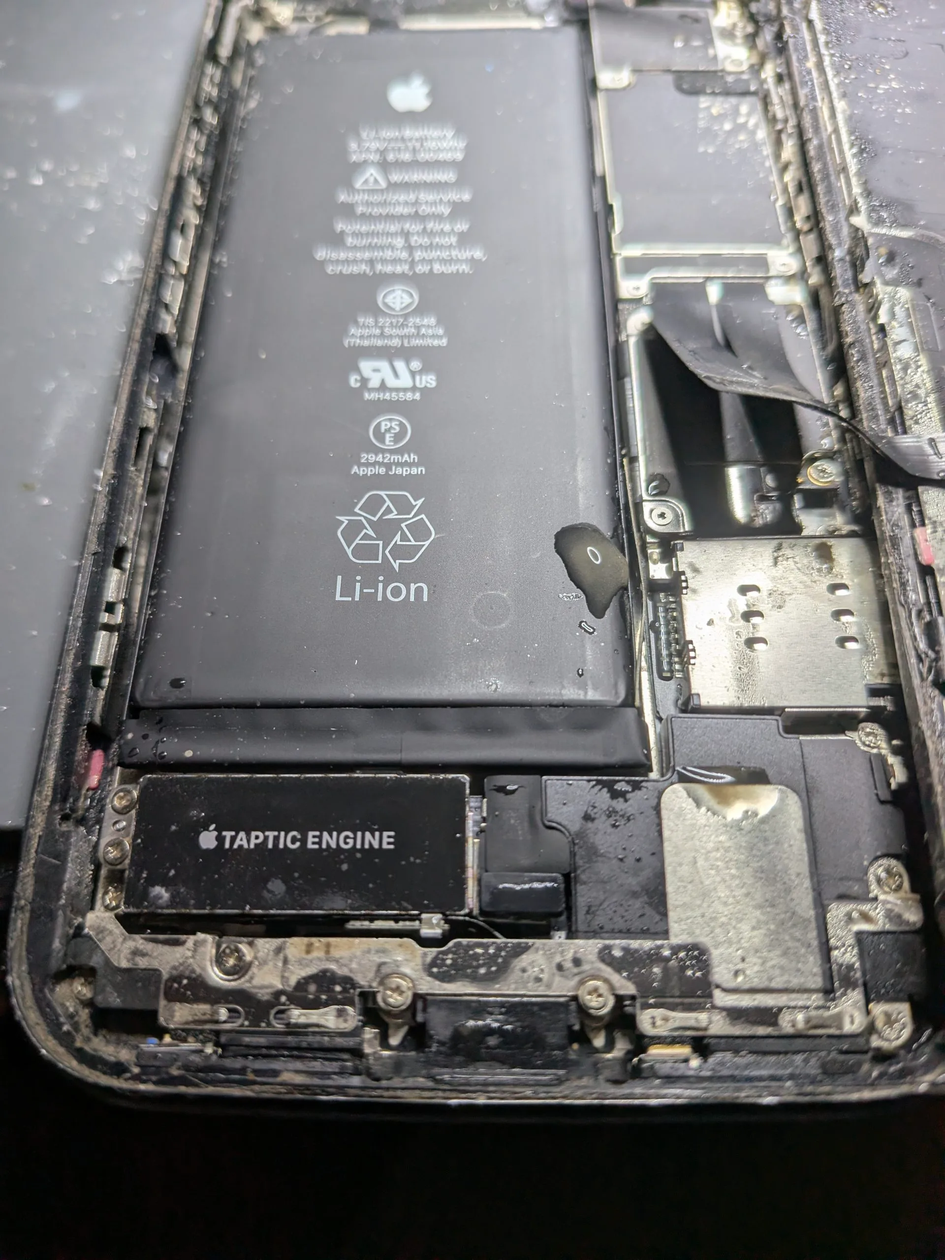 iPhone Charging Port Repair Near Pocklington | Same-Day Fix | Mend My iPhone 9 PXL 20251104 124439066 1 scaled
