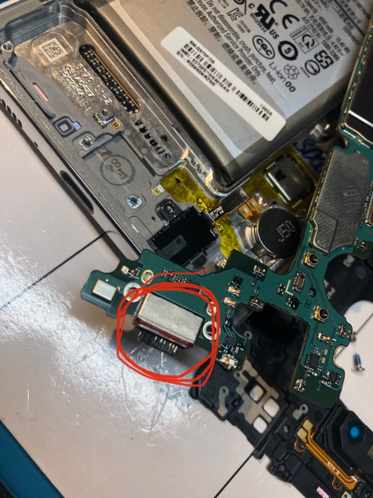 iPhone Charging Port Repair Near Pocklington | Same-Day Fix | Mend My iPhone 7 2024 01 26 10