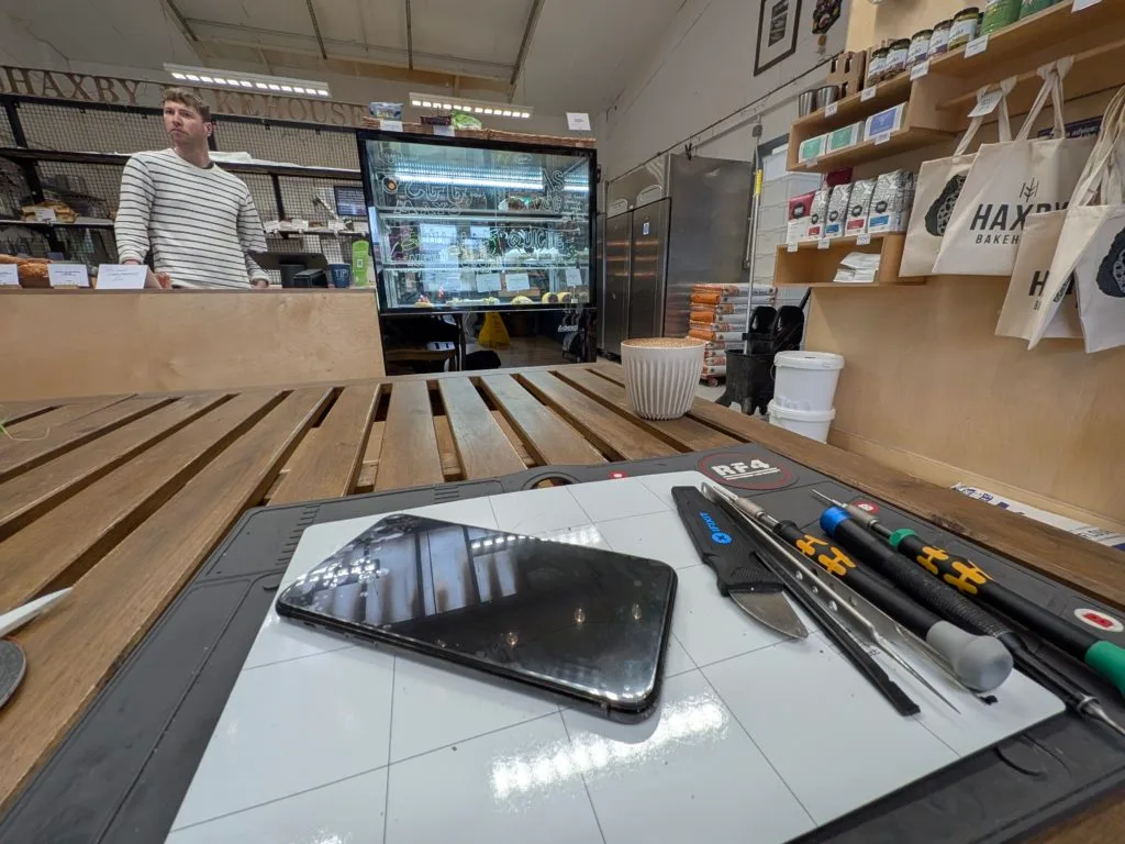 repairig an iPhone 11 as a call out service. We cover East Yorkshire